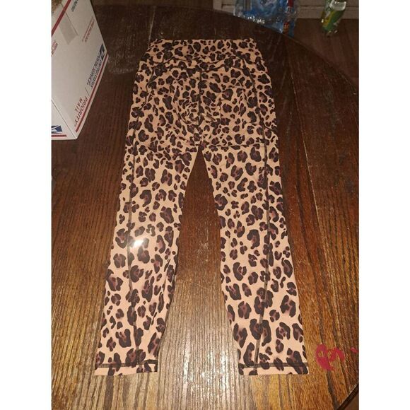 New Small Fabletics Natural Leopard PureLuxe Oasis High Waist 7/8 Leggings NWOT - Picture 10 of 10